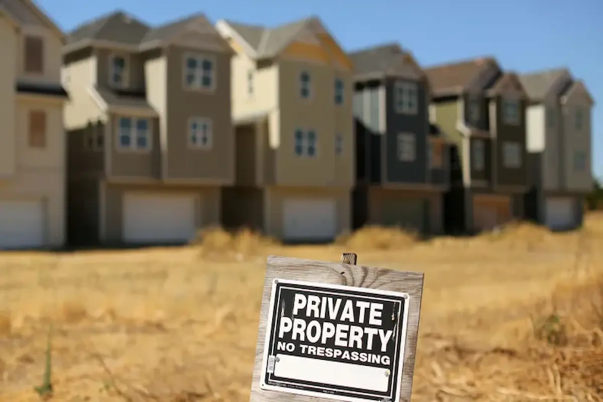 private property no squatter trespassing sign